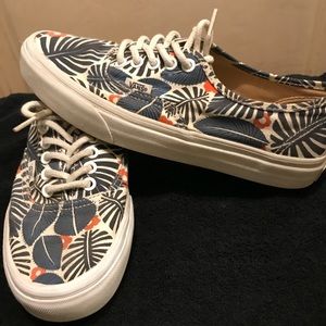 Vans Tropic Havana Authentic, size 8 women’s.
